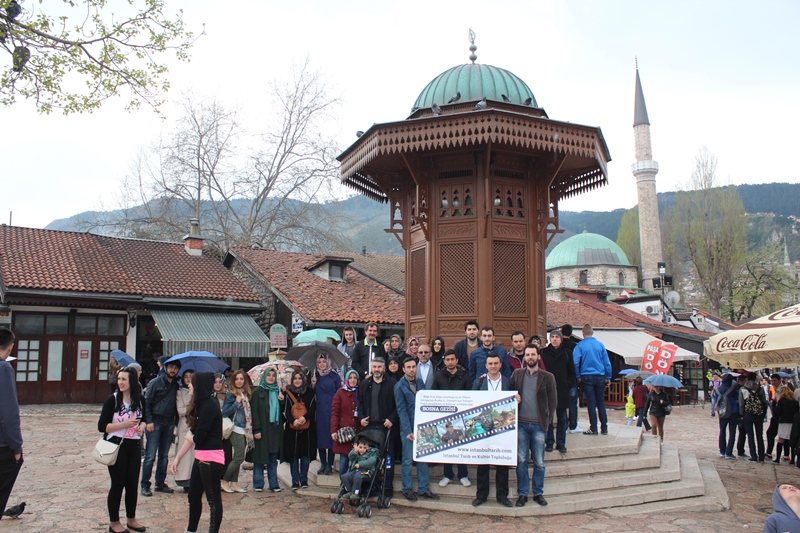 İstanbul Tarih ve Kültür Derneği tarafından yılın belirli dönemlerinde web sitemiz üzerinden duyurulan gezilerden biri daha gerçekleşti. Sizde gezi kaydınızı yaptırarak İstanbul Tarih farkıyla Bosna'yı keşfedin.