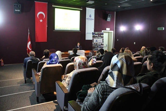 İstanbul ve kültür tarihimiz alanında gerçekleştirmiş olduğu ciddi çalışmalarla anınan Kabataş Lisesi Müdürü Tarihçi Yazar Fatih Güldal, 13 Ocak Cuma akşamı Ali Emiri Kültür Merkezinde tarihseverlerle biraraya geldi.